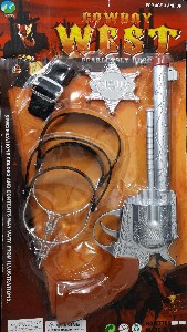 western-gun-revolver-&amp-spurs